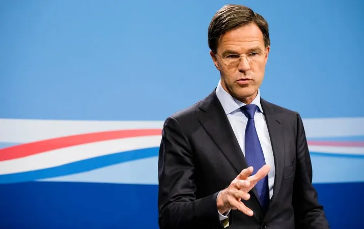 rutte bemoeit zich met pensioenoverleg