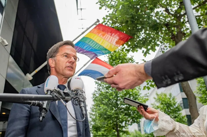 rutte daagt hongaarse premier uit exitprocedure eu te starten