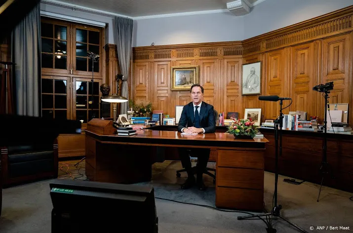 rutte door zure appel heen bijten het wordt beter
