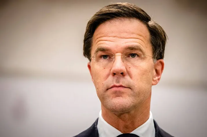 rutte en van aartsen bij herdenking holocaust