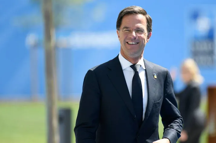 rutte er moet meer geld naar defensie