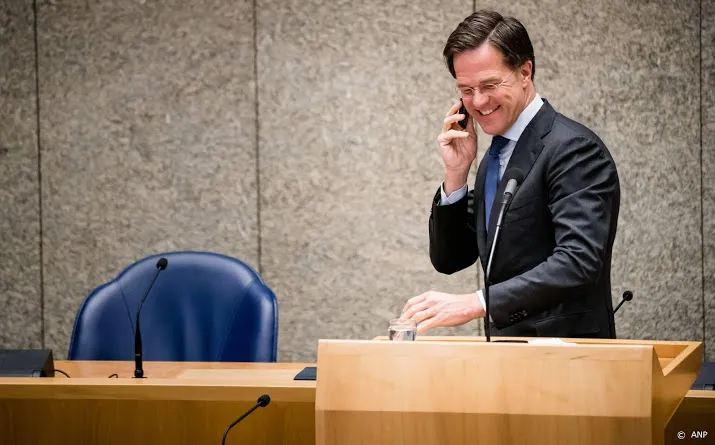 rutte hoor eerst medici aan dan pas econoom of gedragsexpert