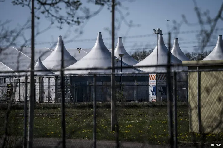 rutte in ter apel pijnlijk zichtbaar dat asielopvang overvol is