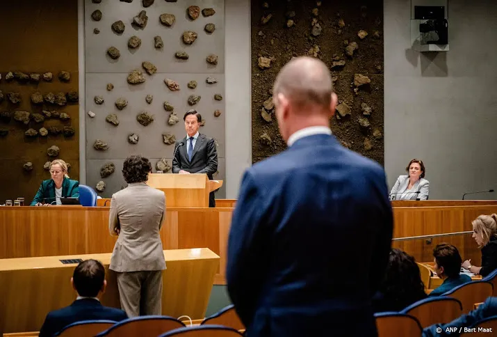 rutte iv vindt voltallige oppositie tegenover zich over aow