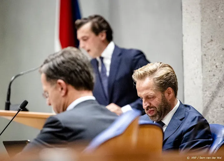 rutte kritisch over holocaust discussie tijdens apb