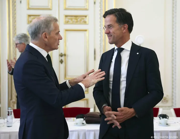 rutte looft britten bij eerste europese burentop