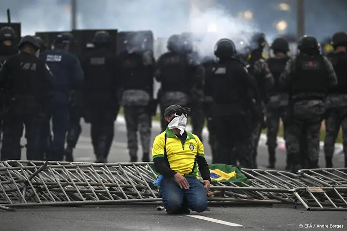rutte onacceptabel geweld tegen instituties in brasilia