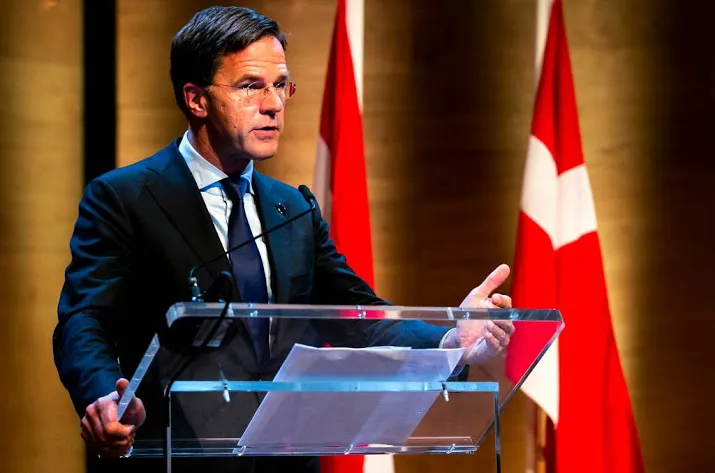 rutte onderste steen moet boven