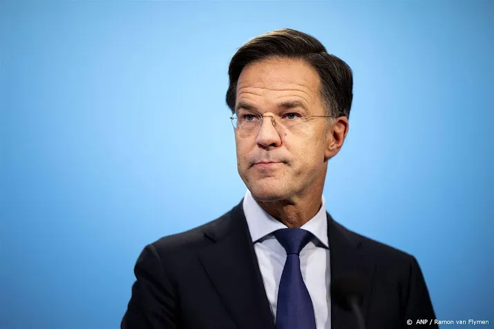 rutte over fluitconcert bij rijtoer niet te veel aandacht geven