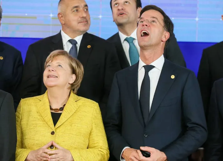 rutte overlegt met bondskanselier merkel