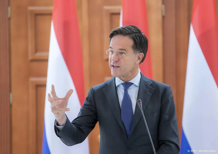 rutte parijs en berlijn moeten minder samen en meer met eu doen