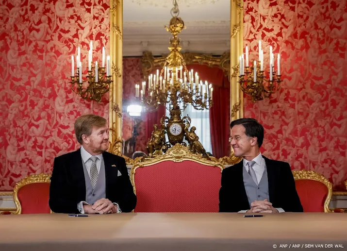 rutte praat met de koning op huis ten bosch over val kabinet