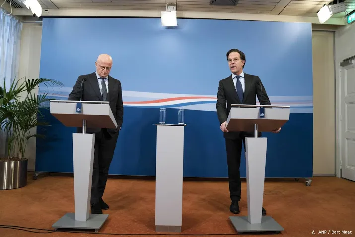 rutte roept op blijf ook zonder avondklok s avonds thuis