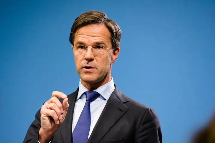 rutte schuift opnieuw aan bij pensioenoverleg