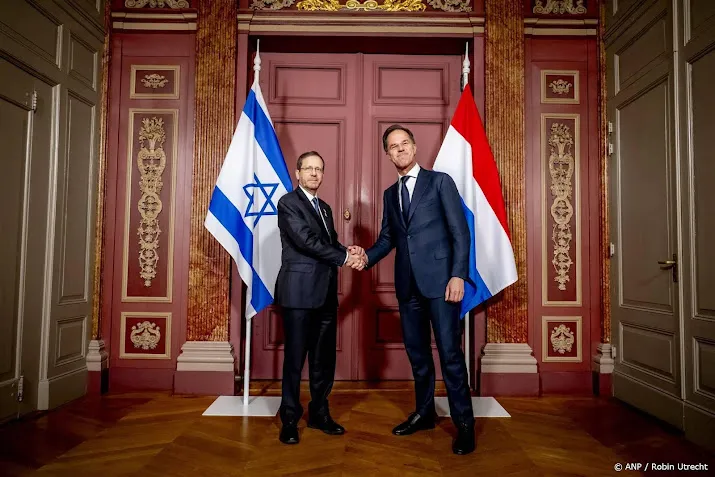 rutte sprak met president israel over humanitaire situatie gaza