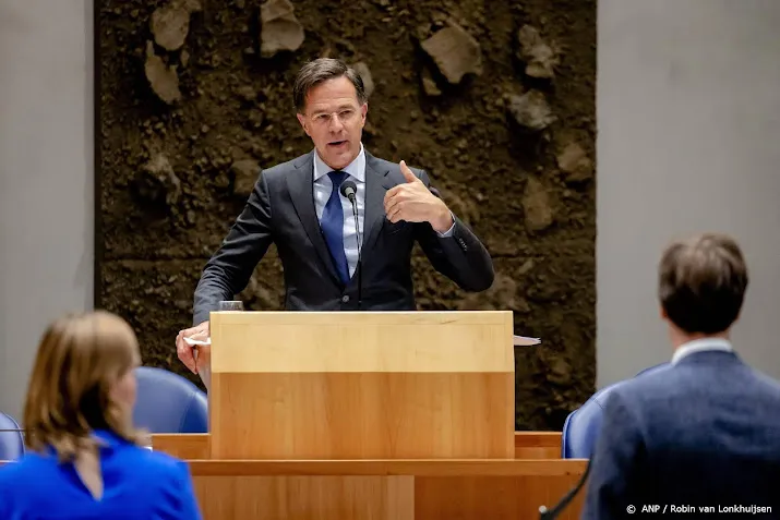 rutte stuurt alsnog informatie over smsjes naar de kamer
