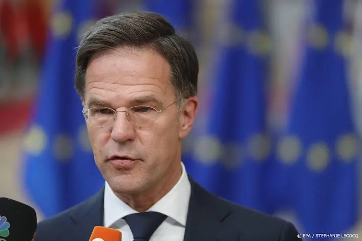 rutte waarschuwt relschoppers boerenprotest voor optreden politie