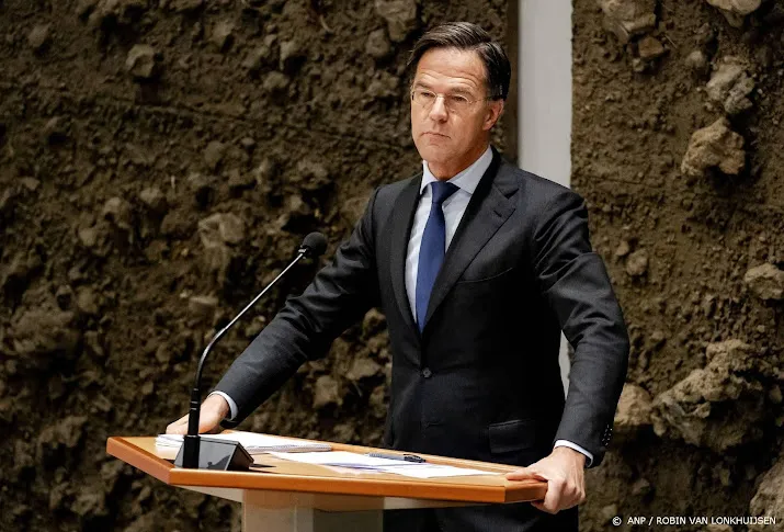 rutte we besparen niet op zorg maar remmen stijgende kosten af