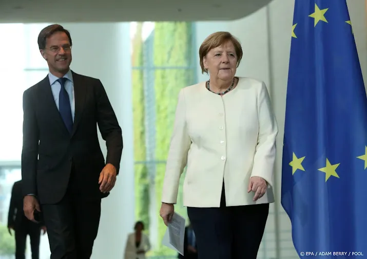 rutte wenst nieuwe bondskanselier scholz succes bedankt merkel