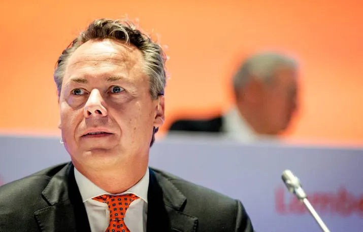 rvc moet zich buigen over positie ing baas