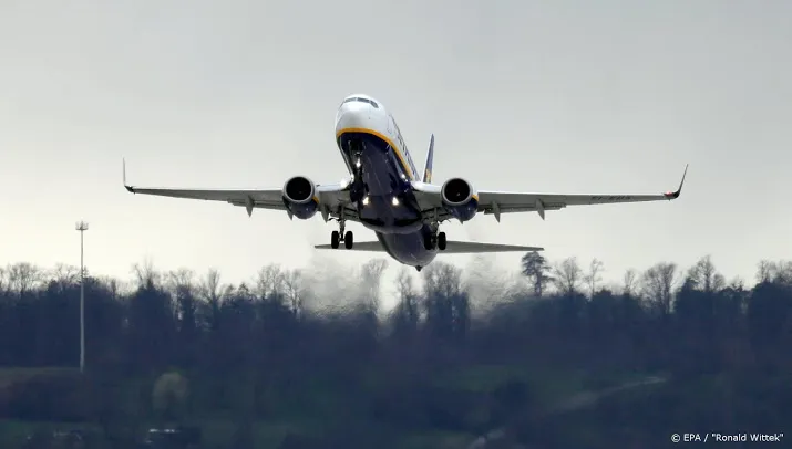ryanair denkt tot juni niet te vliegen