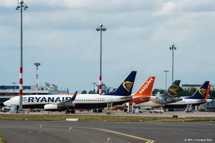 ryanair maakt weer winst geholpen door vakantieverkeer
