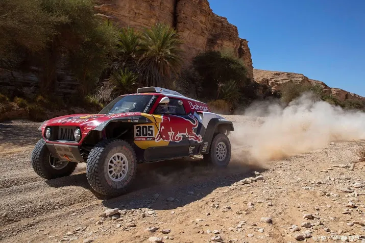 sainz en bort dagwinnaars ingekorte etappe dakar rally