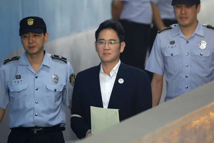samsung kopstuk weer op vrije voeten