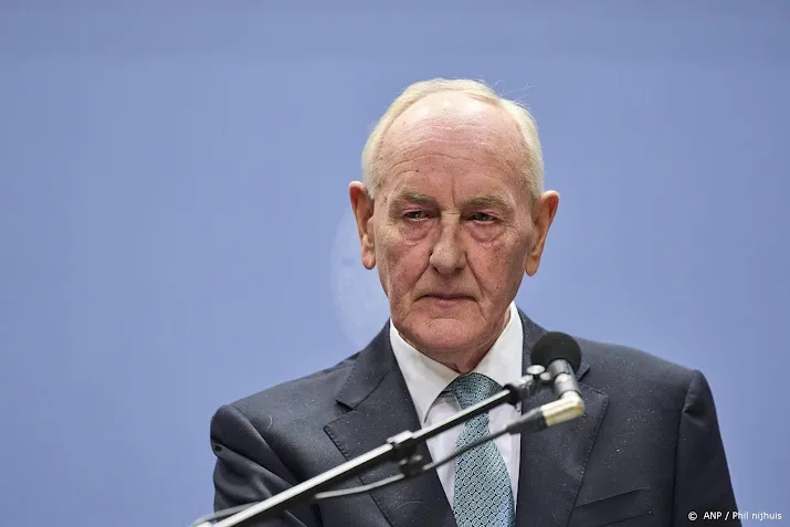 sarcastische remkes haalt uit naar pvdd leider ouwehand