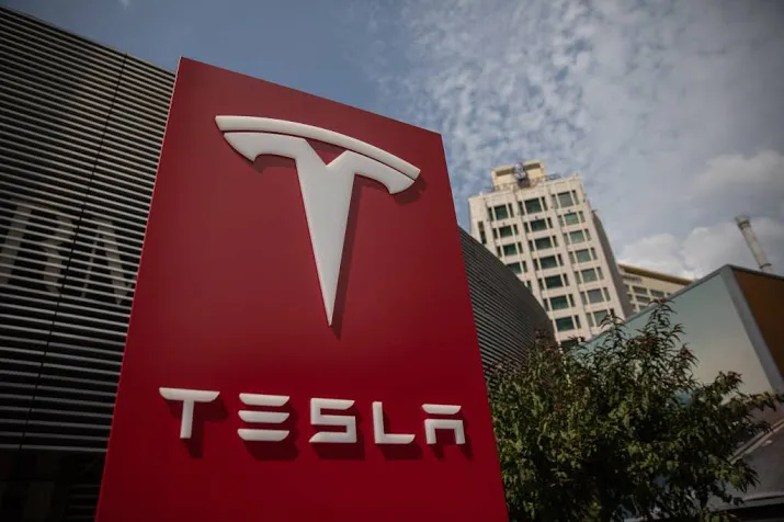 saudis praten met tesla over buyout