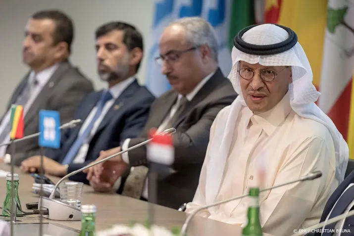 saudische minister kritisch over vrijgeven oliereserves vs