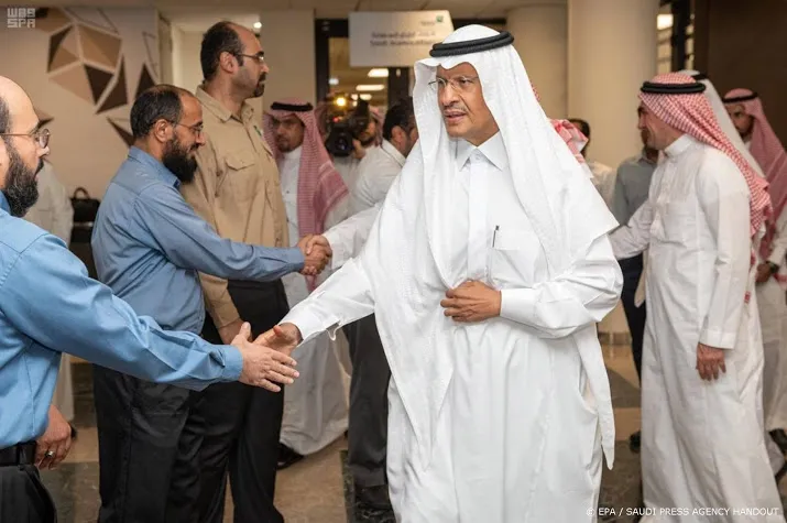 saudische olieproductie eind september terug