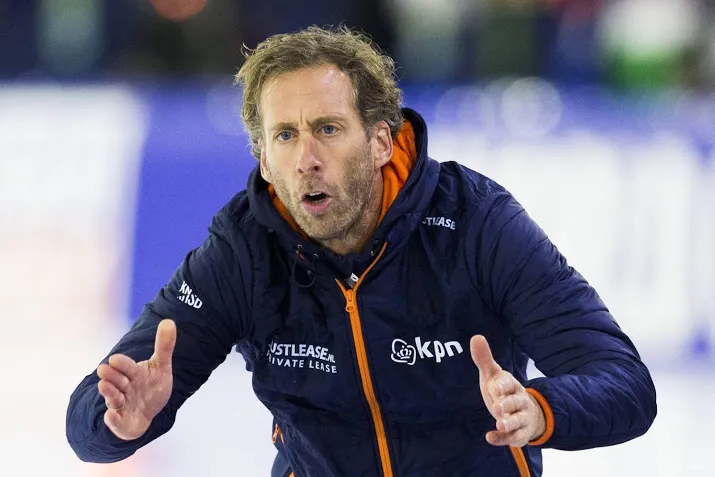 schaatscoach tijssen naar team leerdam en verweij