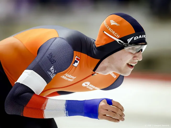 schaatser de boo leidt op wk sprint na zege op 500 meter