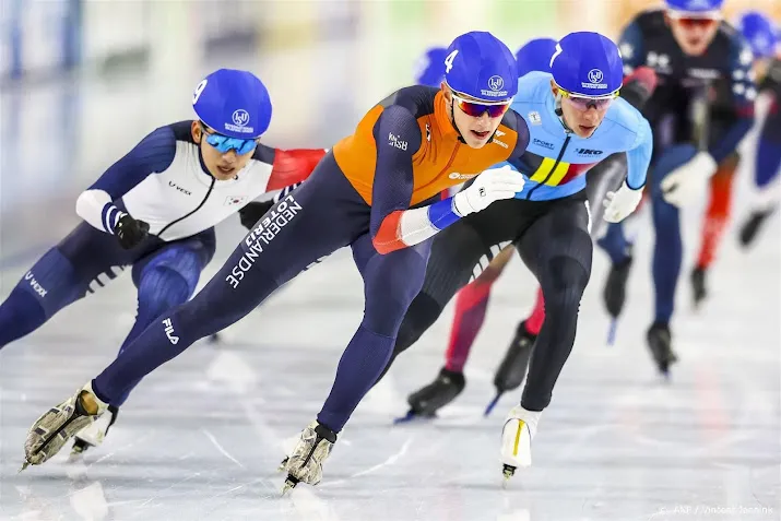 schaatser hoolwerf vierde op massastart in beijing