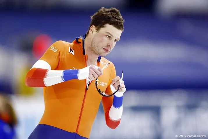 schaatser kramer enkele weken aan de kant na operatie aan rug