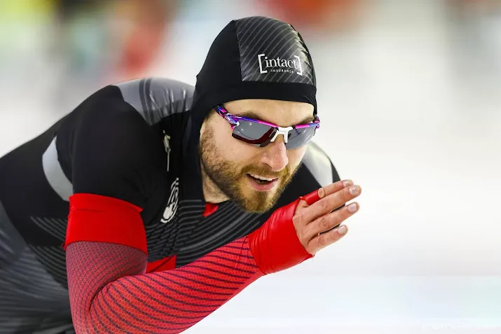 schaatser scheperkamp zesde op 500 meter dubreuil wint