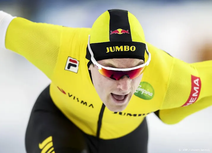 schaatser snel voert klassement nk sprint aan val ntab