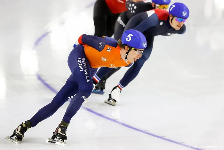 schaatsers bergsma en ramler naar finale massastart