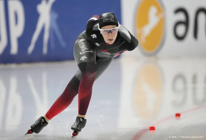 schaatsster blondin wint ook 3000 m in japan