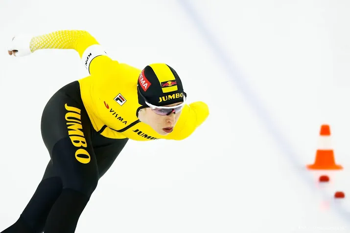 schaatsster de jong toch naar wk afstanden