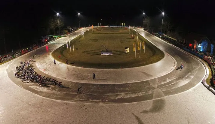 schaatsster kamminga wint in haaksbergen