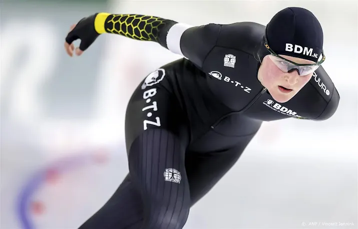 schaatsster kiel wint marathonwedstrijd op natuurijs in lulea