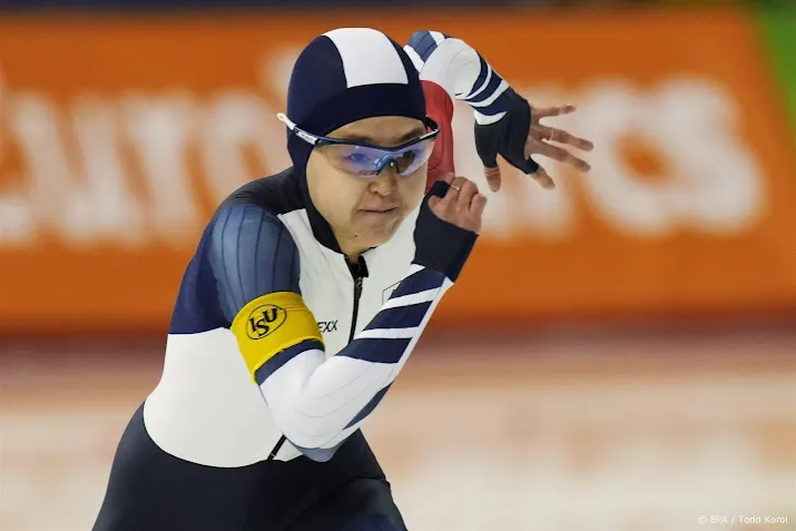 schaatsster kim verovert wereldbeker op 500 meter met vijfde zege