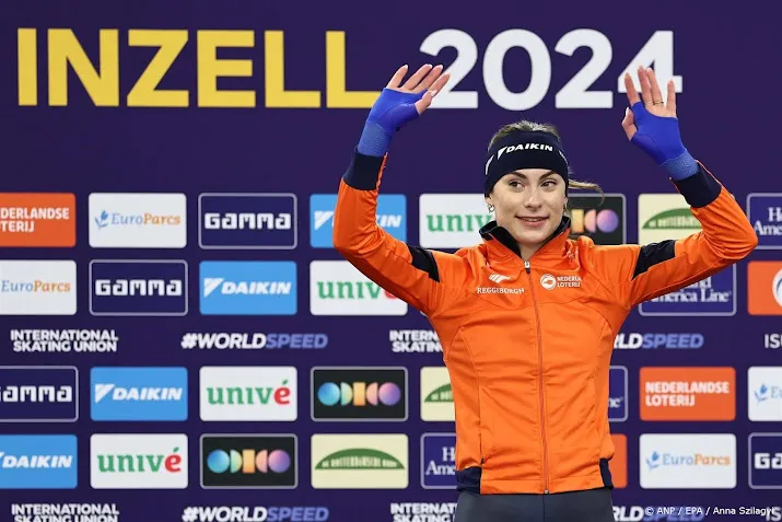 schaatsster kok kan leven met zilver op wk sprint achter takagi