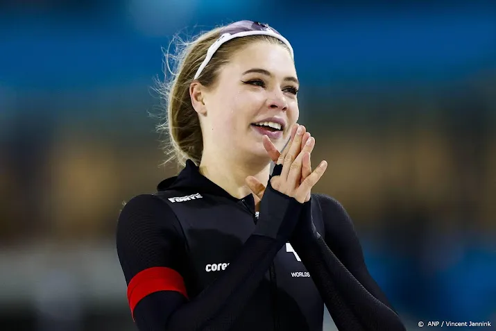 schaatsster leerdam onttroont kok op 500 meter