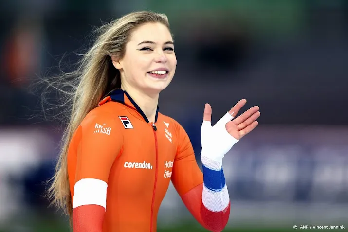 schaatsster leerdam wint met overmacht tweede titel bij ek sprint