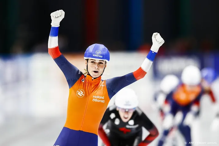 schaatsster schouten pakt op massastart tweede zege in polen