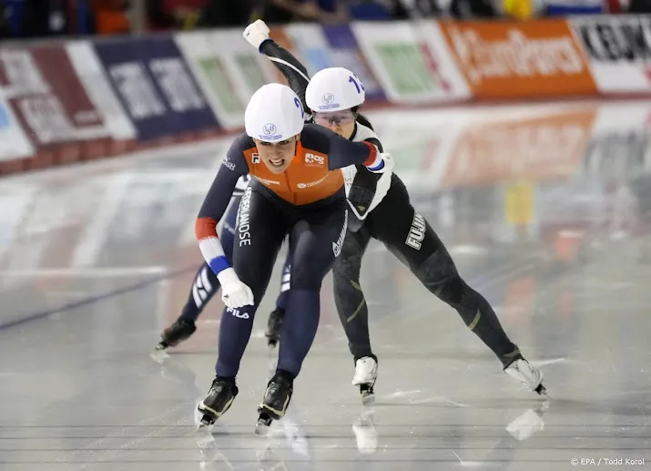 schaatsster schouten rondt ploegspel op massastart perfect af