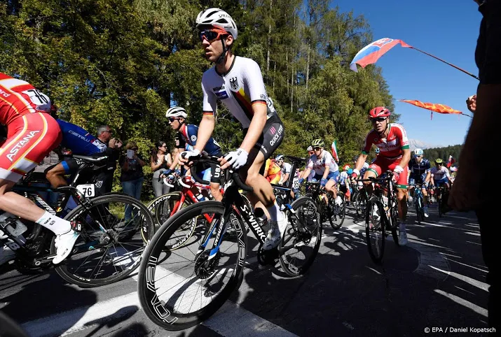 schachmann wint gp industria
